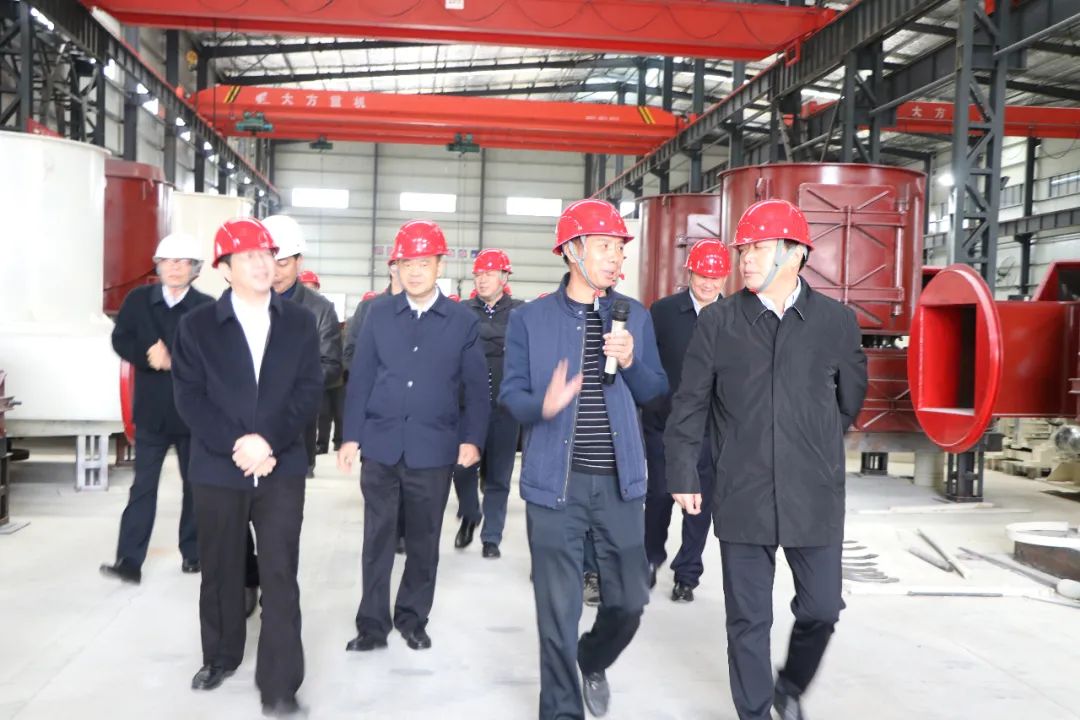 ���ո����L����Ԫһ���W�R���ֵV�C����ָ��